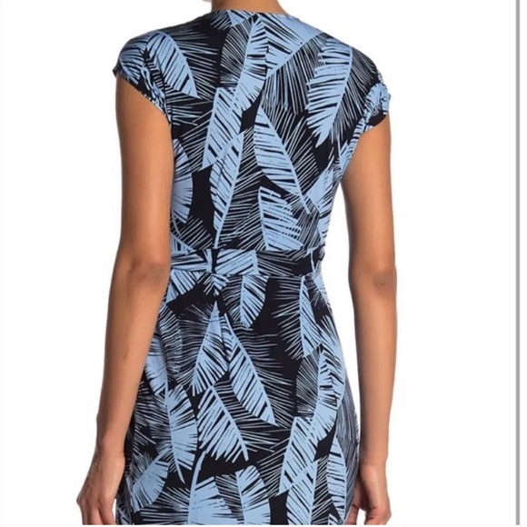 Maggy London palm leaf wrap dress size 4 - Picture 2 of 2